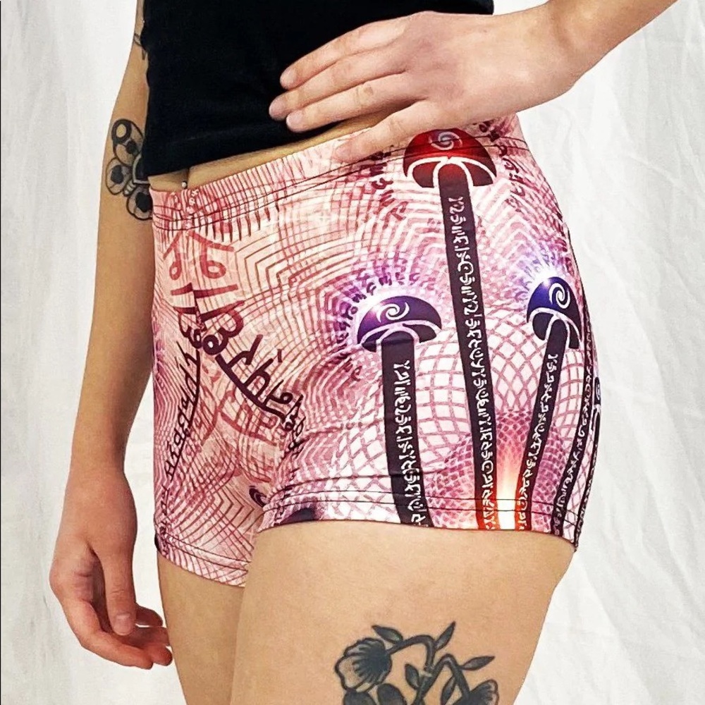 Trippy booty shorts